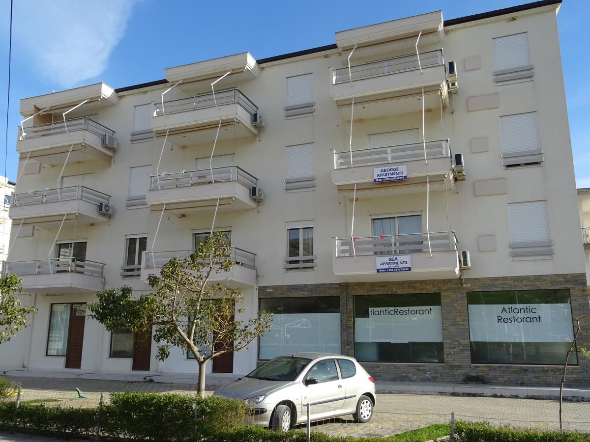 Menikos Apartments Химара Экстерьер фото
